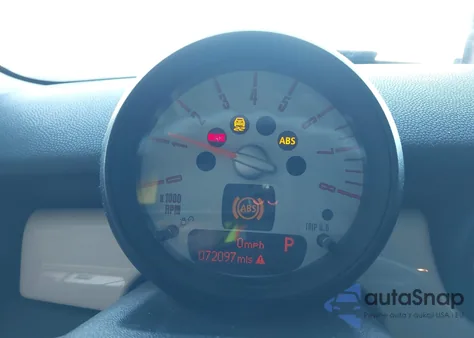 2014 Mini Clubman Cooper z USA, uszkodzony, nr VIN WMWZF3C55ET492283